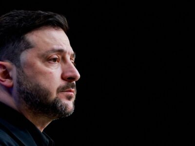 «Уявіть це над вашим містом» — Володимир Зеленський у Мюнхені заявив про 6 тисяч ударних дронів за місяць  