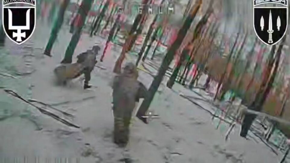 Дронарі ліквідували окупантів у лісосмугах поблизу Лимана та спалили замасковані укриття  