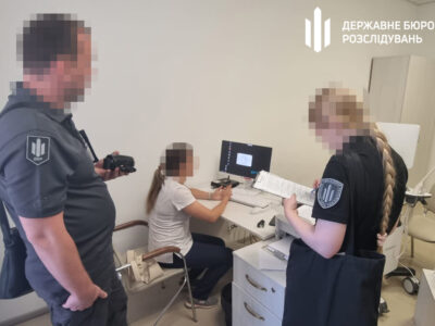 Фіктивна непридатність від 5 до 20 тисяч доларів США  — у Дніпрі багатші платили більше  