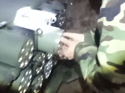 Залп з-під землі — по російських позиціях вдарили прямо зі схованки  