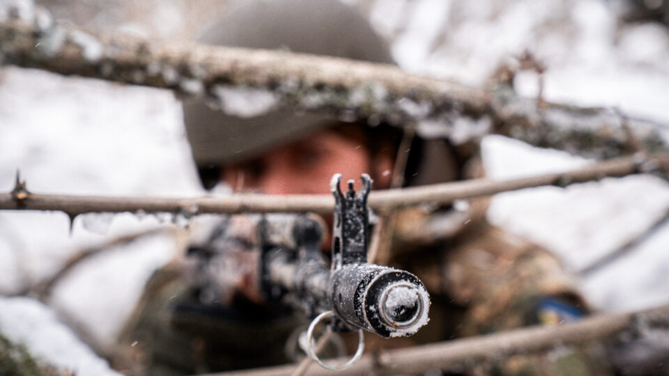«Надсилали „флаговтиків“, які мали створити картинку» — поблизу Куп’янська ворожі диверсанти перебігали кригою  