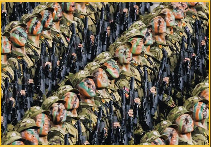 Стрій північнокорейських солдатів