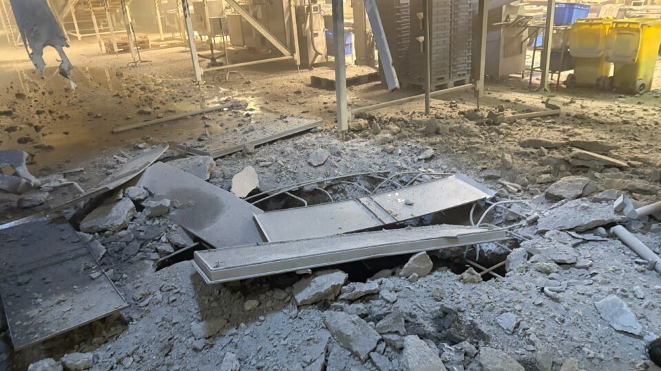 Окупанти вдарили по виробничому обʼєкту американської компанії Mondelez у Тростянці  