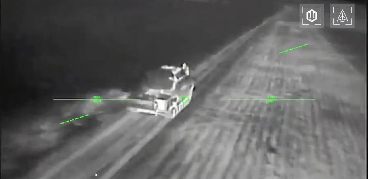 Дрон СБС ЗСУ заходить на атаку ворожого ЗРК Тор