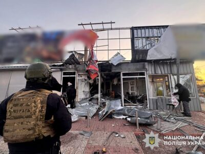 Ворог атакував 11 населених пунктів Донеччини: наслідки ударів КАБ-250 і FPV-дронами  