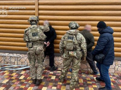 Мінус 9 авто, плюс 15 років за ґратами: коригувальники з Дніпра отримали вирок  