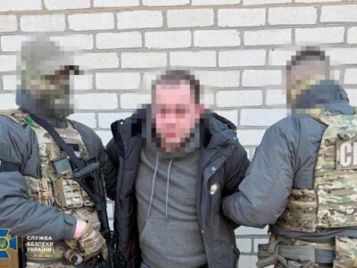 «Зливав» локації техніки Сил оборони у Словʼянську: СБУ затримала працівника Укрзалізниці  