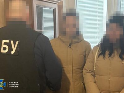 Служила, але ворогу: контрактниця з подругою готувала теракти в Києві та Житомирі  