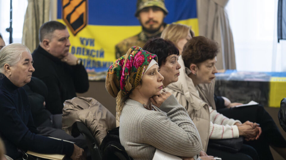 «Захист членів родин — головний пріоритет за будь-яких змін»: створення центру супроводу обговорили з представницями родин зниклих безвісти  