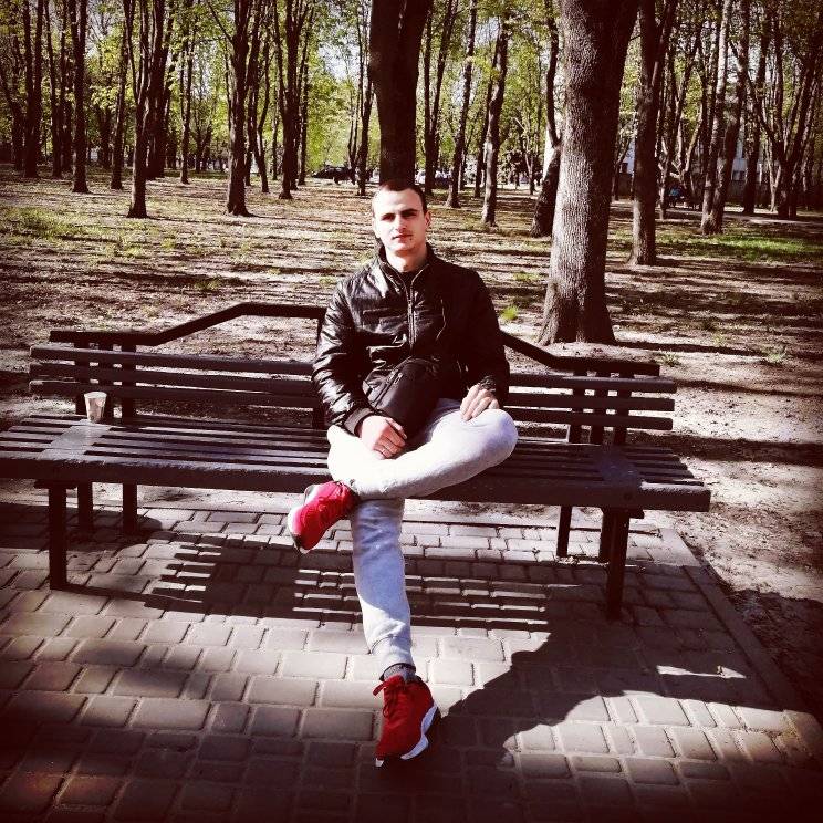 Артем Бурка