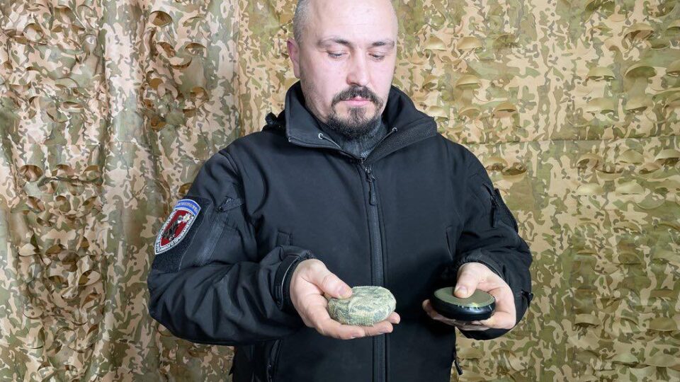 У Херсоні ворог почав розкидати смертельно небезпечні «пряники»  