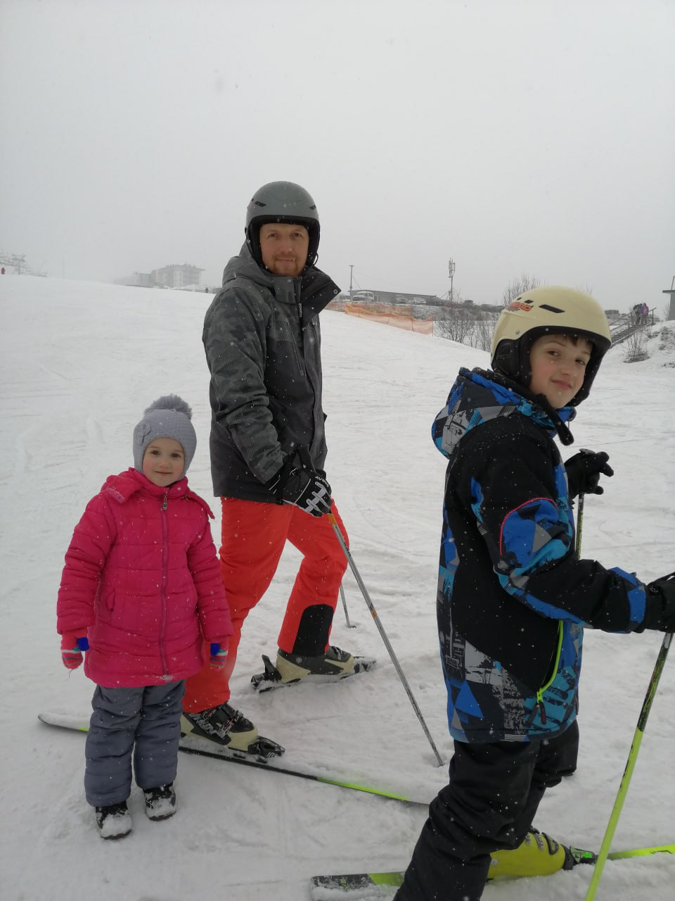 Віталій Ковальчук з дітьми