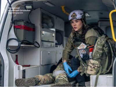 «На межі життя та смерті»: історія бойової медикині Дарини  