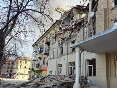 Наслідки обстрілів рф на Донеччині: є загиблі, 19 поранених  