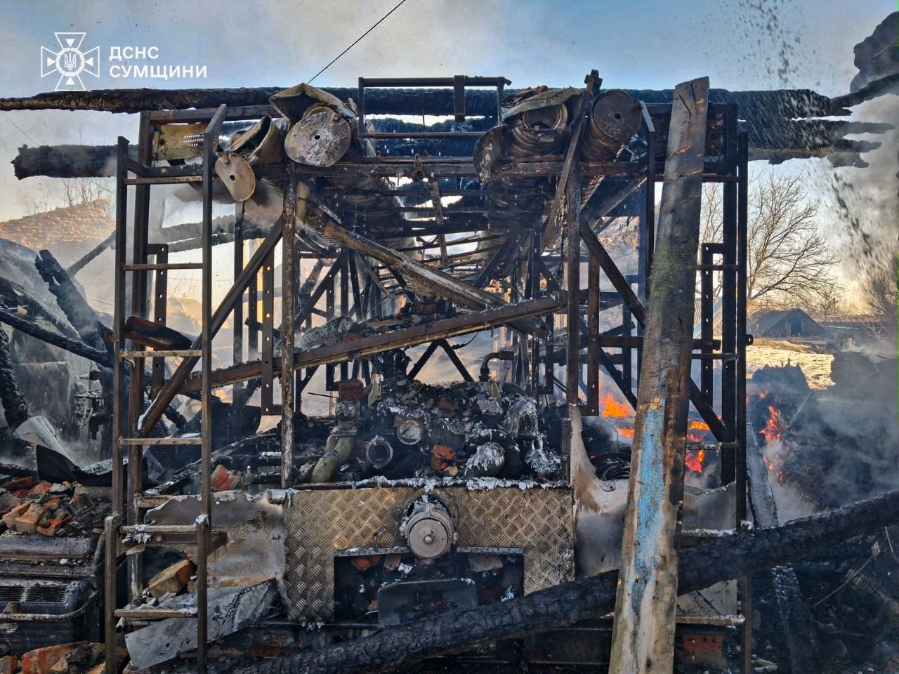 Пошкоджене пожежне депо