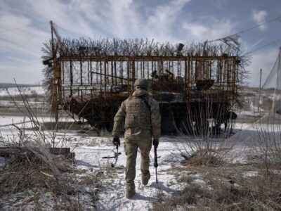 «Першими ставали до бою»: Олександр Сирський привітав українських добровольців  