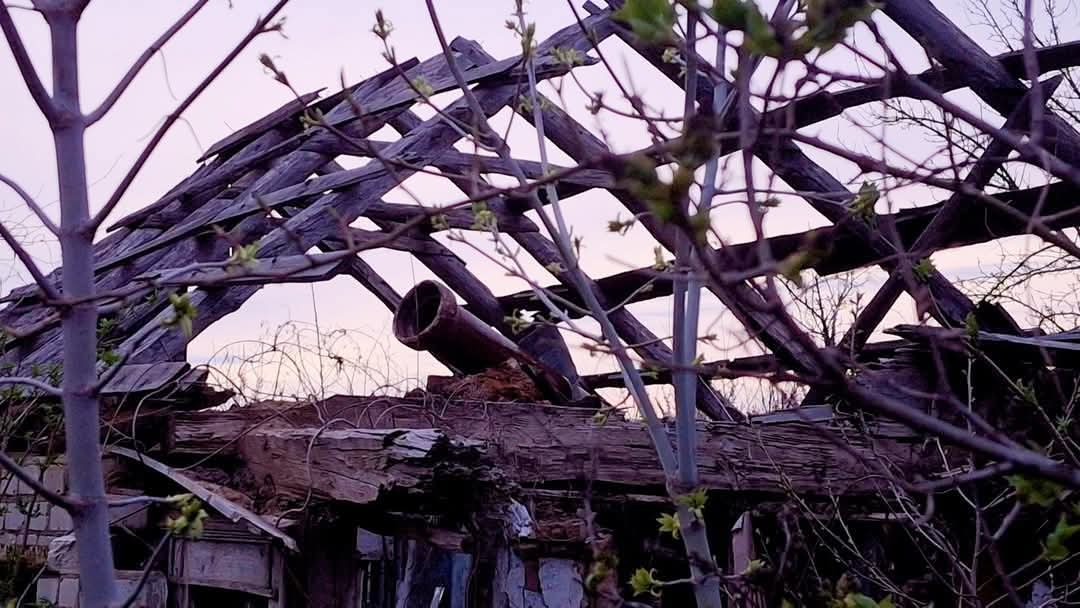 Зруйнована хата