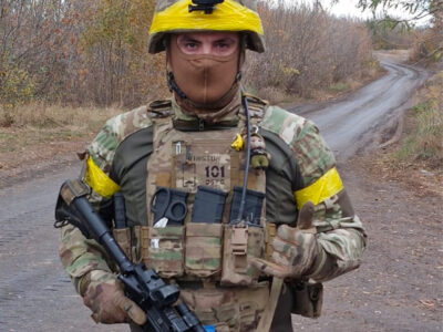 «Пахло електронкою» — історія бійця «Вінстона», який за запахом викрив росіян у водостічній трубі  