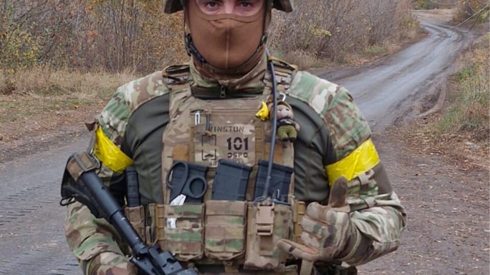 «Пахло електронкою» — історія бійця «Вінстона», який за запахом викрив росіян у водостічній трубі  