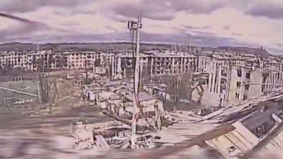 Окупанти використовують багатоповерхівки в Мирнограді для розміщення засобів зв’язку — 79-та бригада  