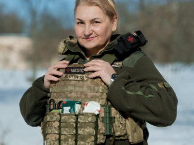 Повернулася з Польщі, стала до лав ЗСУ, отримала «Золотий хрест»: історія медикині Вікторії  