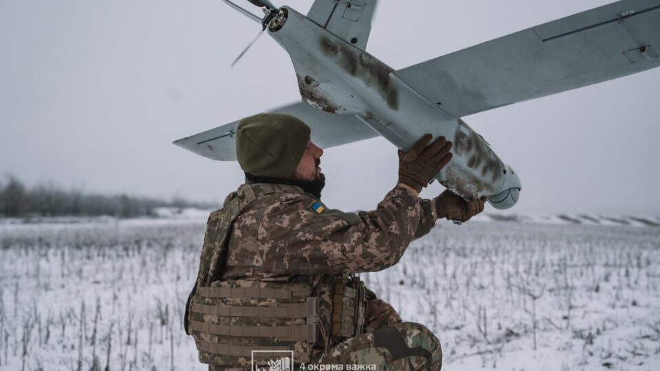 По передовій окупанти б’ють дронами й артилерією: Краматорськ та Дружківку тероризують КАБами  