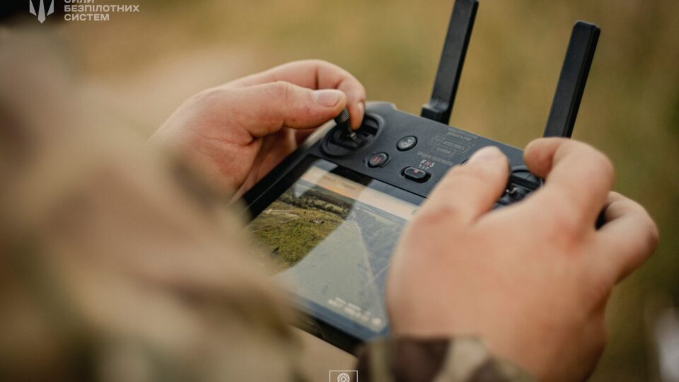 «Від виявлення до знищення — 10‒15 хвилин»: за гарної погоди дронарі ліквідують цілі майже миттєво  