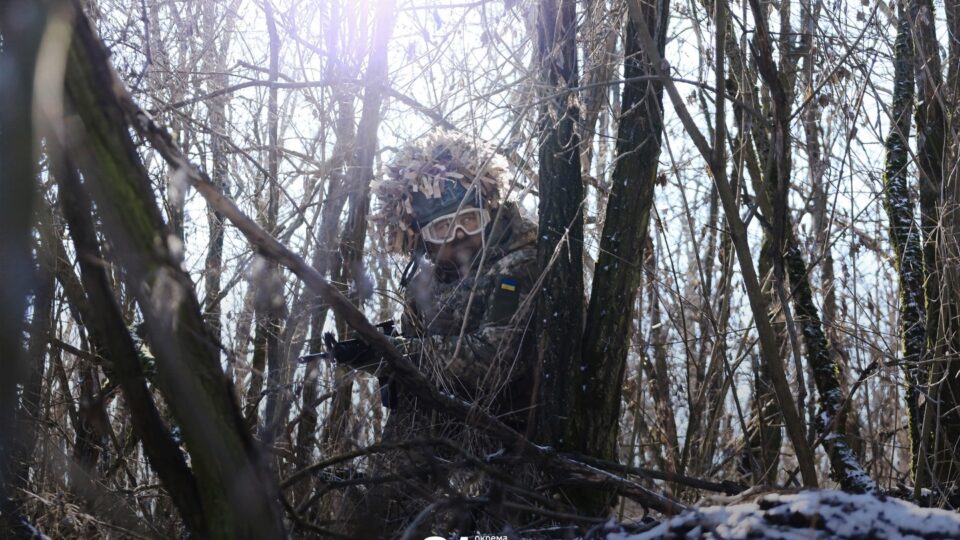 «Підрозділи забезпечення відправляли в штурми»: на Слов’янському напрямку ворог «обнулив» ресурс живої сили  