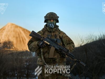 Тактика «кувалди» та «салямі»: на Лиманському напрямку ворог поєднує авіаудари зі спробами штурмів  