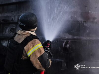 Внаслідок російського обстрілу на Дніпропетровщині поранено двоє людей  