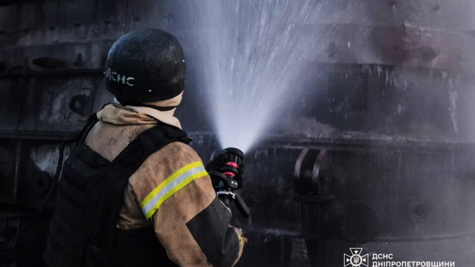 Внаслідок російського обстрілу на Дніпропетровщині поранено двоє людей  