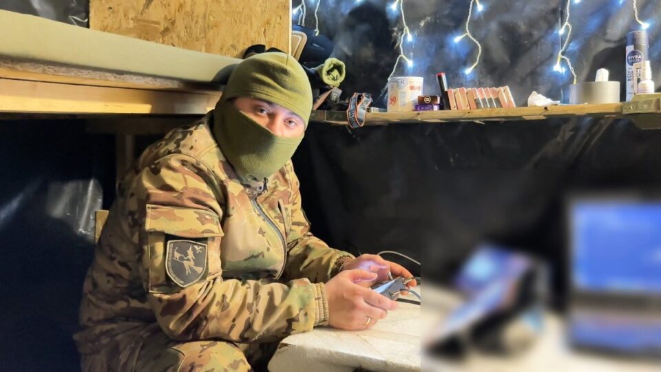 Літає на «Вампірі» під захистом Конотопської відьми: історія пілота «Фена»  