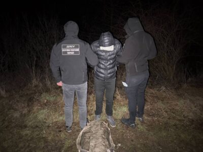 Ось тобі човен, пливи: на Закарпатті затримали ухилянтського «Ноя»  