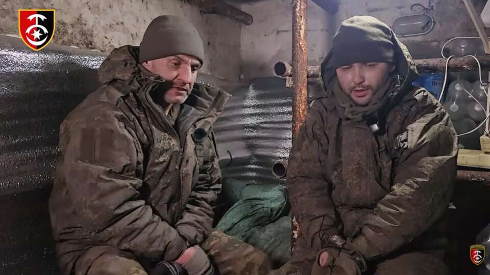 «Сидять голодні-холодні» без забезпечення та зв’язку: росіяни шукають способу здатися в полон  