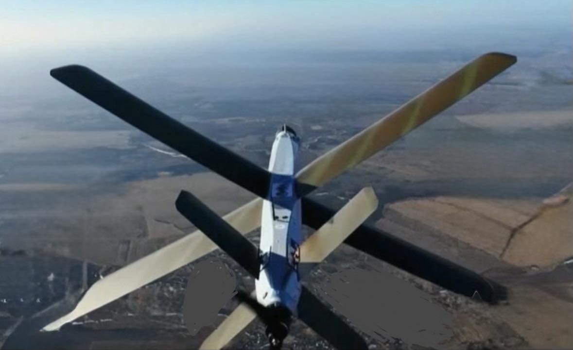 Ворожий "ланцет" летить у небі