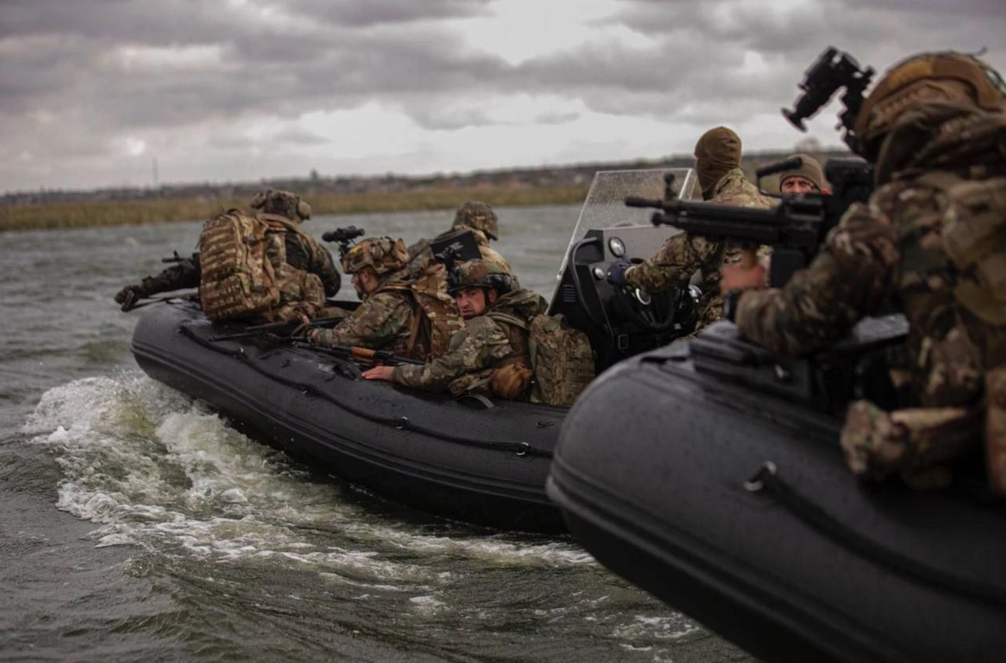 Бойові човни AQUASPIRIT S700