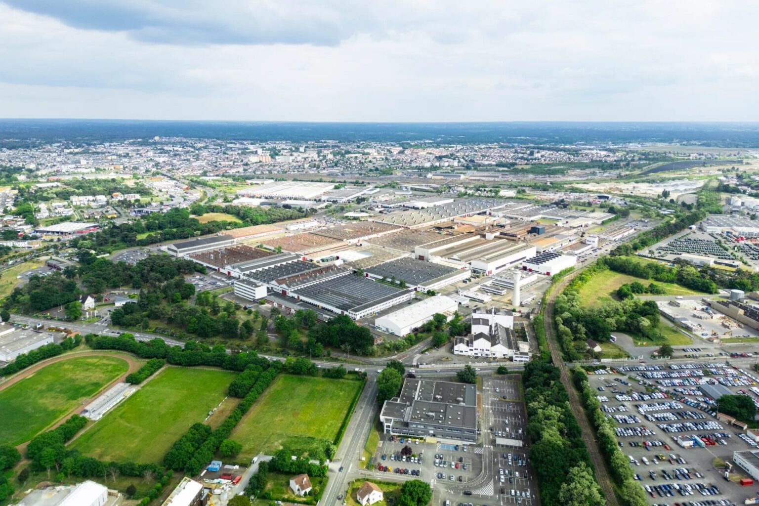 Завод Renault у Ле-Мані, де планується збирати планери майбутніх дронів