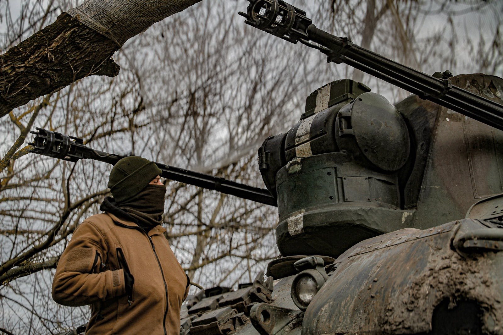 Командир біля ЗСАУ Gepard