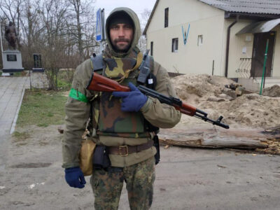 «Я залишаюсь, це моя країна»: доброволець «Голландець» про побратимів, «піксель» і каву в Києві  