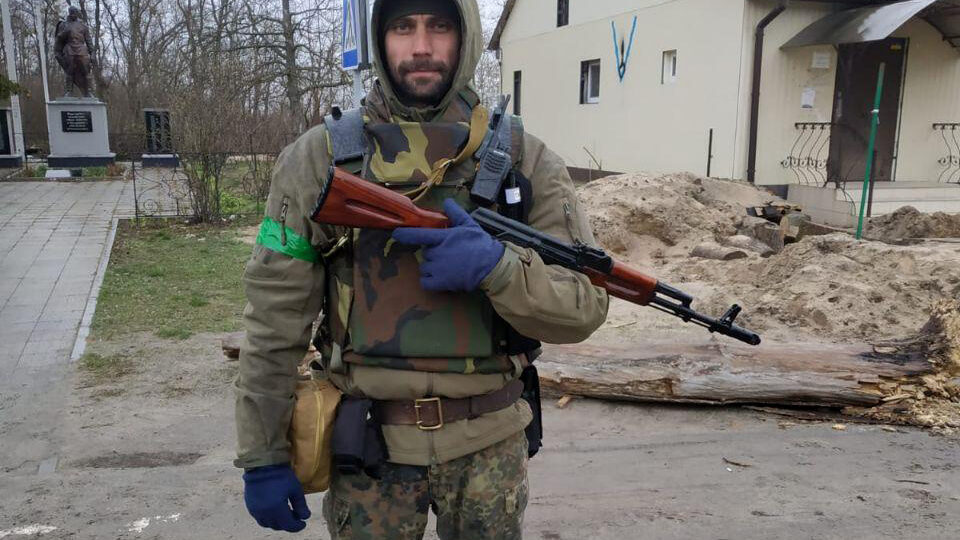 «Я залишаюсь, це моя країна»: доброволець «Голландець» про побратимів, «піксель» і каву в Києві  