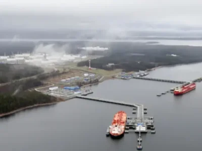 Сили оборони уразили нафтовий термінал у Ленінградській області та НПЗ за 1400 км від кордону України  