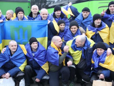 Додому з полону повернулося 200 наших захисників — Президент  