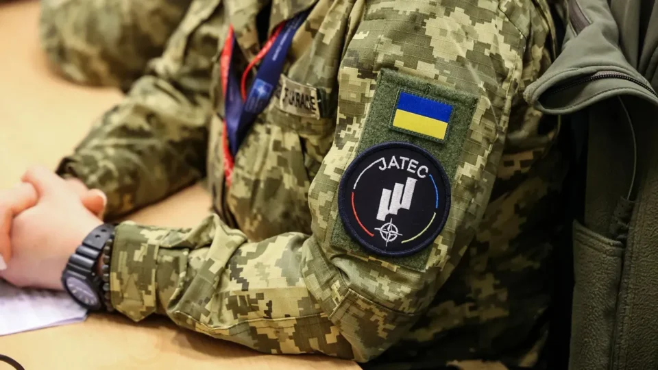 Українські військові поділилися воєнним досвідом на навчаннях НАТО  