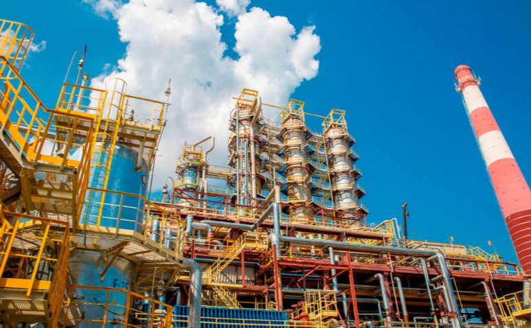 Сили оборони вдарили по НПЗ «Афіпський» і порту «Кавказ» у Краснодарському краї  