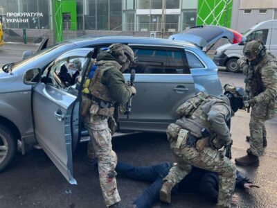 Кому війна, а кому — «Україна — це матір»: в Одесі викрито масштабну схему втечі від мобілізації  