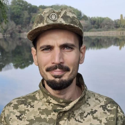 «Надихаюся лісостепами Харківщини» — поет з 66 ОМБр Олександр «Обрій» Кучеренко