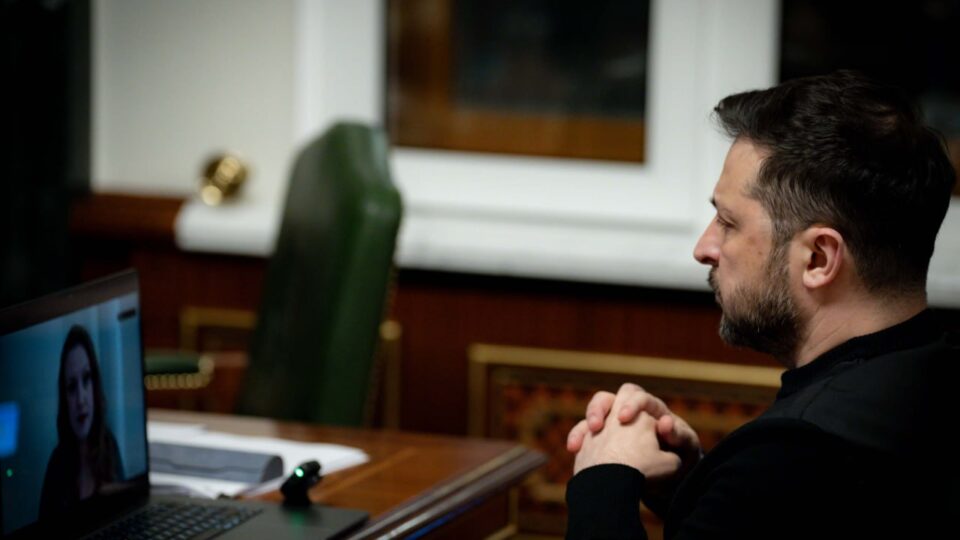 «Ворог мобілізує 40-45 тисяч на місяць, нам потрібно знищувати приблизно таку ж кількість окупантів» — Президент  