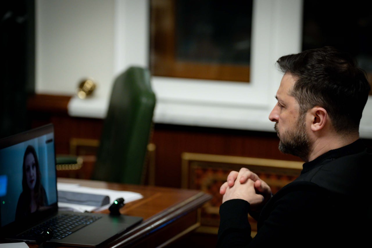 Президент України Володимир Зеленський у кабінеті