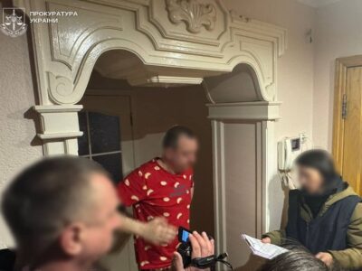 Продавали військовим неіснуючі авто та дрони: на Сумщині викрито шахрайську схему  