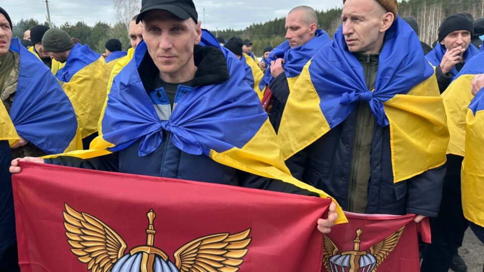 Найстаршому — 60 років: кого звільнили з російського полону  